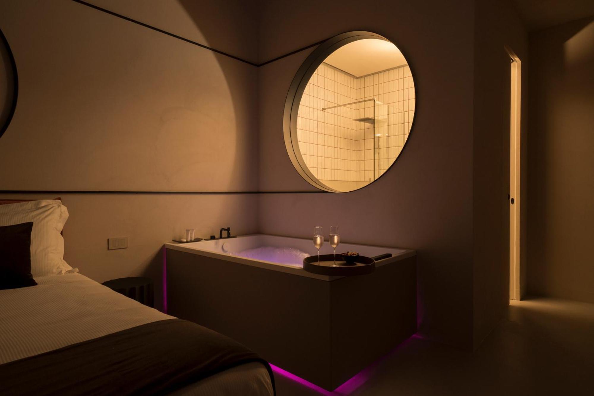 Demetra Luxury Suites Naples Extérieur photo