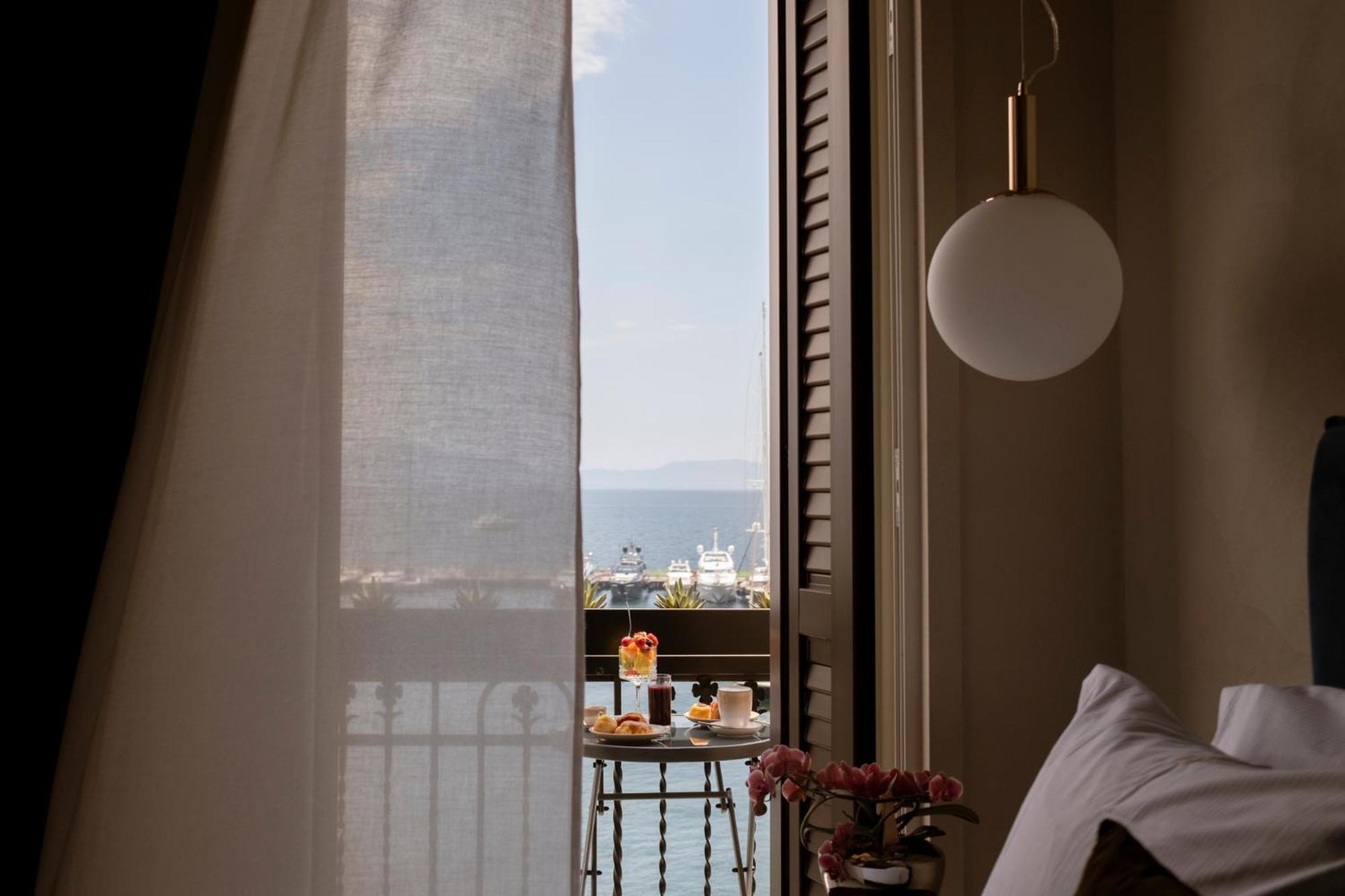 Demetra Luxury Suites Naples Extérieur photo